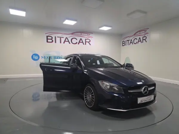 Mercedes-Benz CLA 180 d Shooting Brake Urban 30