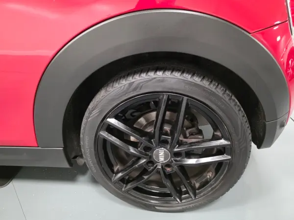 MINI 3 Portas Cooper D 64