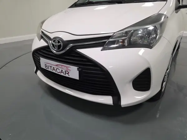 Toyota Yaris BIZZ 1.4 D-4D 90CV IVA DEDUTIVEL 8