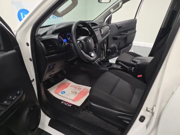 Toyota Hilux 2.4 D-4D 4WD CD CH 78