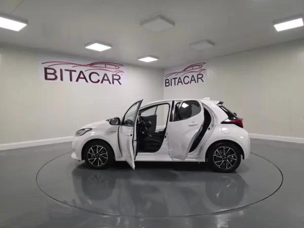 Toyota Yaris 1.5 HDF EXCLUSIVE 48