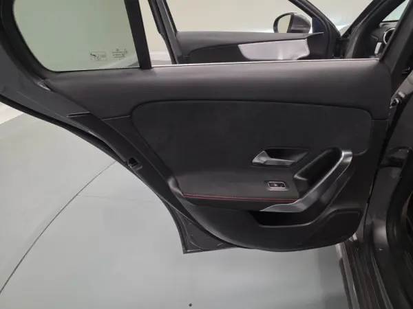 Mercedes-Benz A 180 d AMG Line Aut. 60