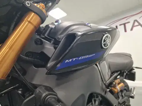 Yamaha MT-09 SP 10