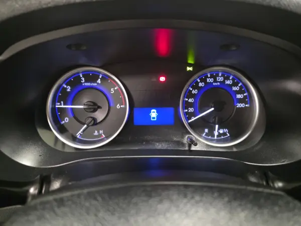 Toyota Hilux 2.4 D-4D 2WD CD 20