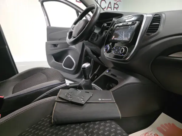 Renault Captur 1.5 DCI EXCLUSIVE 84