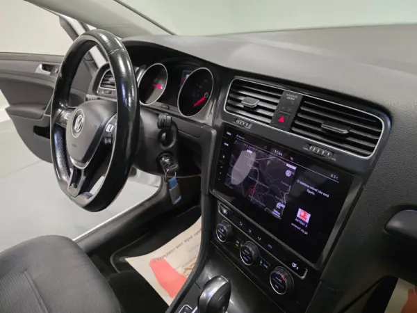 Volkswagen e-Golf AC/DC 51