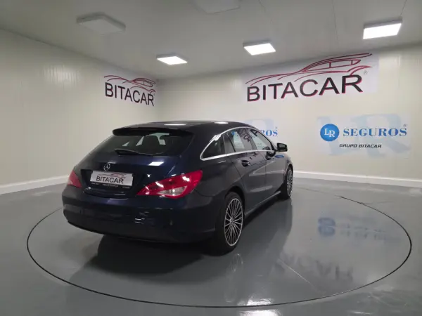 Mercedes-Benz CLA 180 d Shooting Brake Urban 25