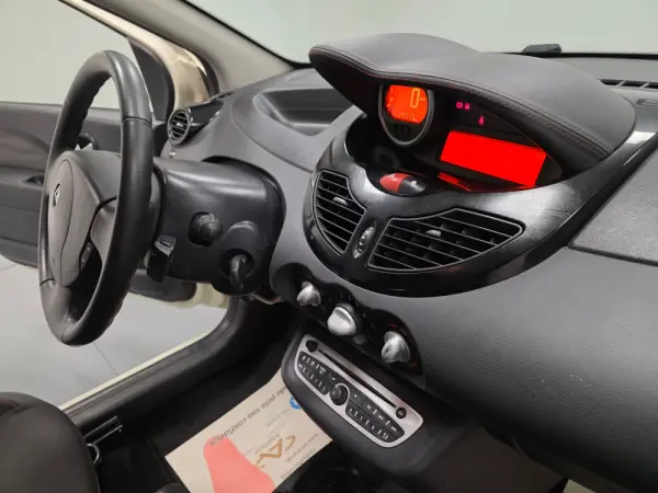 Renault Twingo 1.2 16V Dynamique 56