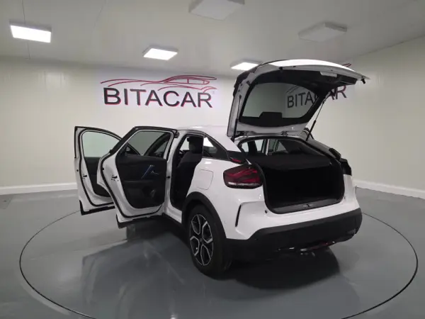 Citroen e-C4 SHINE 65