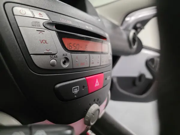 Citroen C1 1.0  Attraction 10