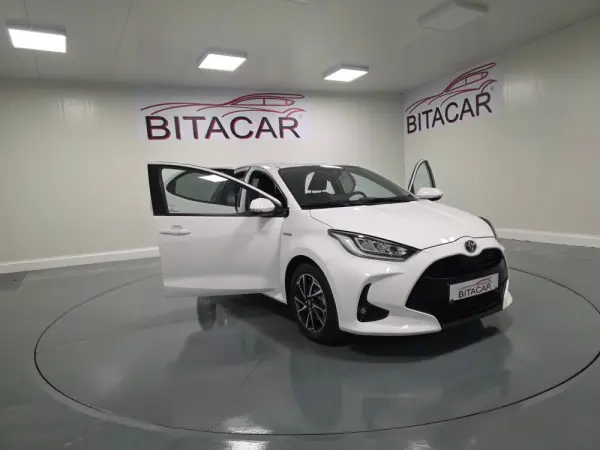 Toyota Yaris 1.5 HDF EXCLUSIVE 37