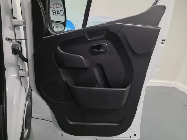 Renault Master L2H2 2.3 DCI 135CV GPS IVA DEDUTIVEL 42