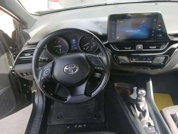 Toyota C-HR 1.8 HSD CONFORT 9