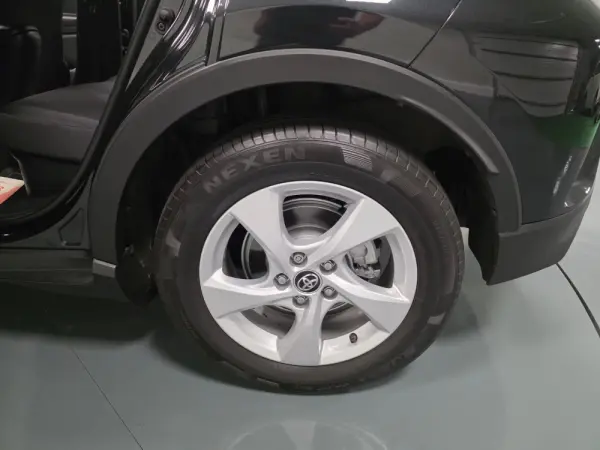 Toyota C-HR 1.8 HSD CONFORT 51