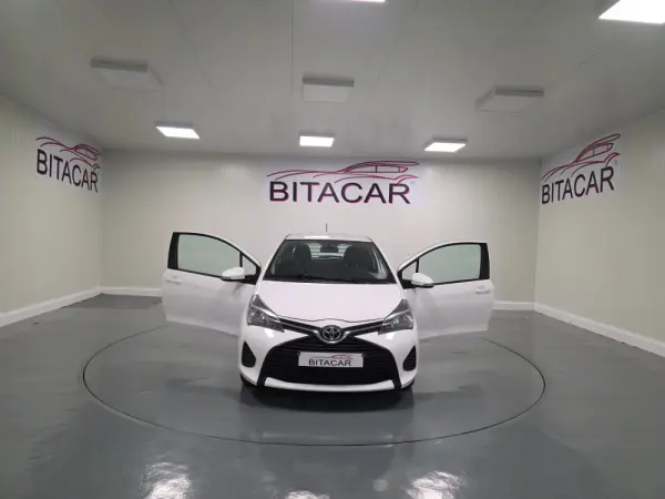 Toyota Yaris BIZZ 1.4 D-4D 90CV IVA DEDUTIVEL 16