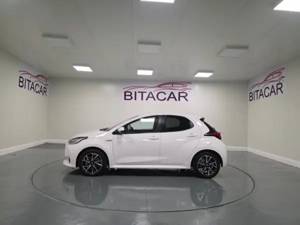 Toyota Yaris 1.5 HDF EXCLUSIVE 18