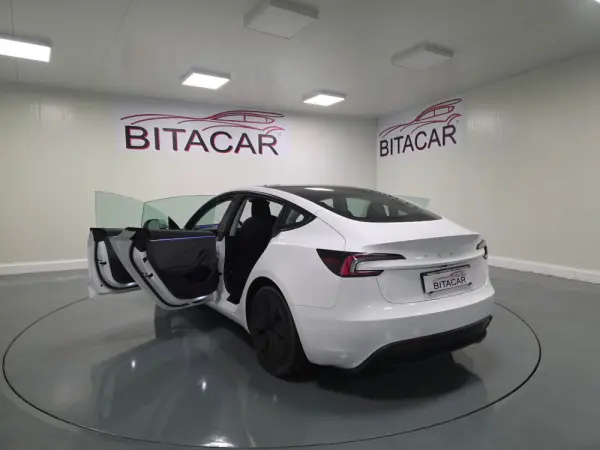 Tesla Model 3 Tração Traseira Premium 46