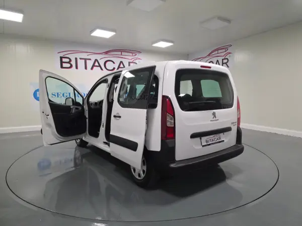 Peugeot Partner TEPEE 1.6 BLUEHDI 5 LUGARES 44