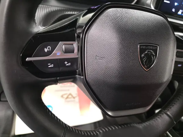 Peugeot 208 ALLURE 87