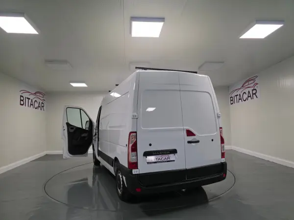 Renault Master 2.3 dCi L2H2 3.5T 41