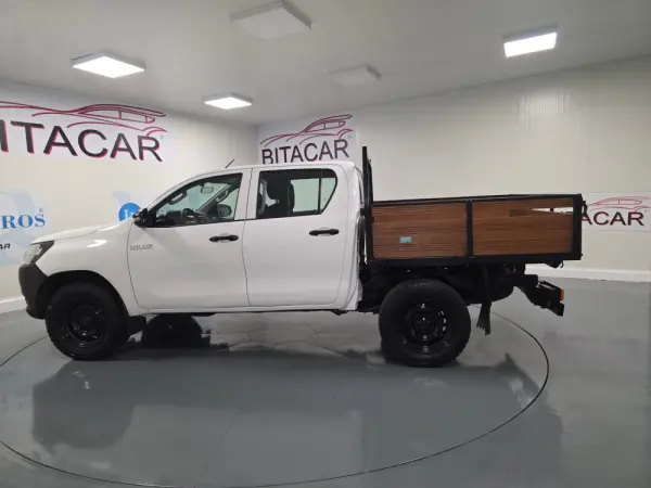 Toyota Hilux 2.4 D-4D 4WD CD CH 16