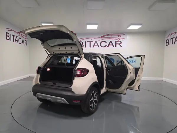 Renault Captur 1.5 DCI EXCLUSIVE 4