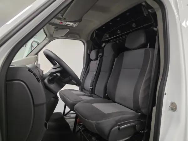 Renault Master 2.3 dCi L2H2 3.5T 64