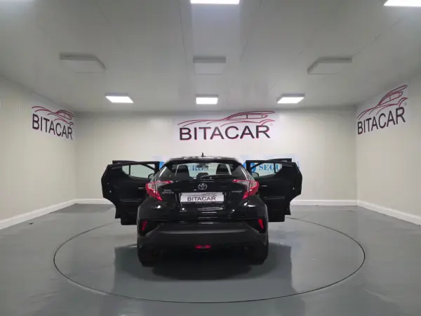Toyota C-HR 1.8 HSD CONFORT 39