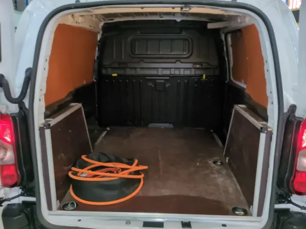 Toyota Proace CITY Electric 50KWH IVA DEDUTIVEL 7