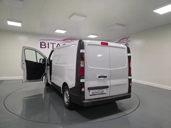 Renault Trafic 2.0 DCI L1H1 120CV IVA DEDUTIVEL 31