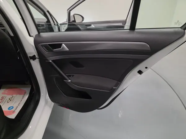 Volkswagen e-Golf AC/DC 40