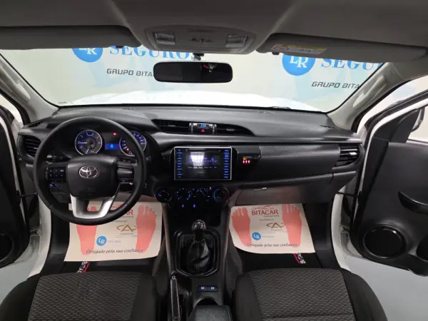 Toyota Hilux 2.4 D-4D 4WD CD CH 109