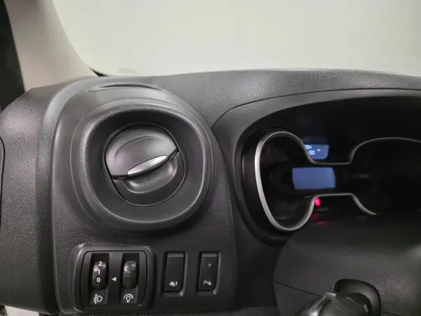 Renault Trafic 2.0 DCI L1H1 120CV IVA DEDUTIVEL 61