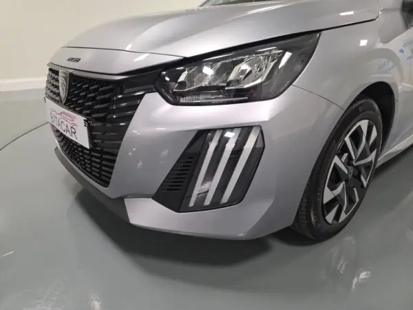 Peugeot 208 1.2 STYLE 11