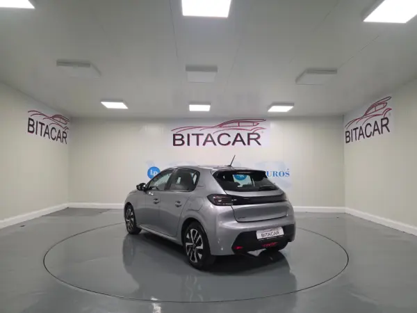 Peugeot 208 1.2 STYLE 18