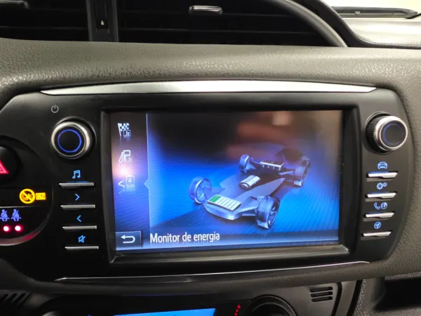 Toyota Yaris 1.5 HSD Comfort+P.Style 14