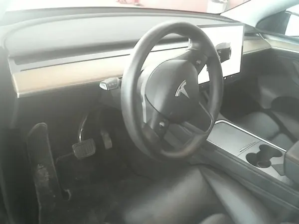 Tesla Model Y LONG RANGE TRAÇÃO INTEGRAL 8