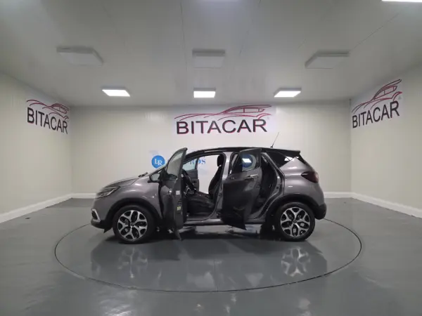 Renault Captur 1.5 DCI EXCLUSIVE 27