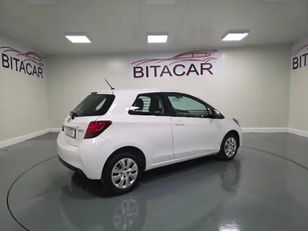 Toyota Yaris BIZZ 1.4 D-4D 90CV IVA DEDUTIVEL 44
