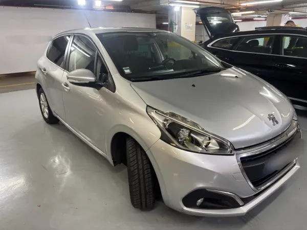 Peugeot 208 1.6 BlueHDi Active 2