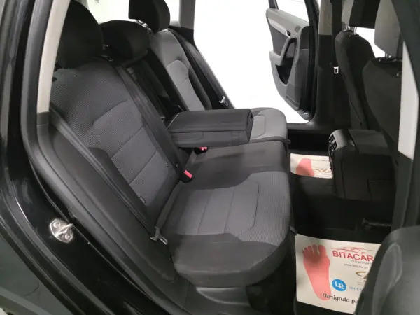 Volkswagen Passat 1.6 TDI Confortline 61