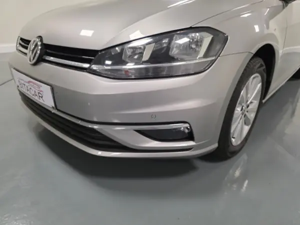 Volkswagen Golf 1.6 TDI CONFORTLINE 10