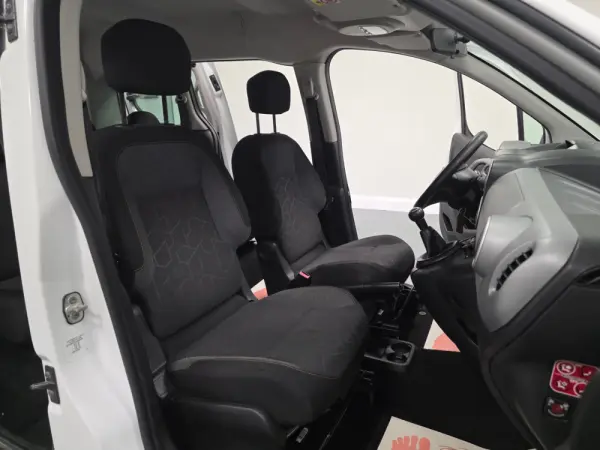 Peugeot Partner TEPEE 1.6 BLUEHDI 5 LUGARES 69