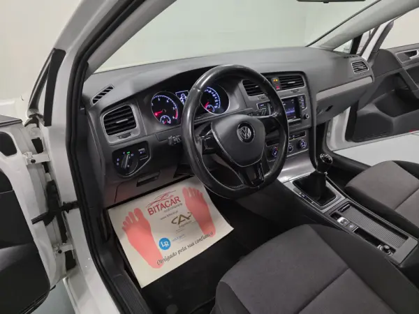 Volkswagen Golf 1.6 TDI CONFORTLINE 10