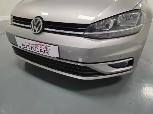 Volkswagen Golf 1.6 TDI CONFORTLINE 9