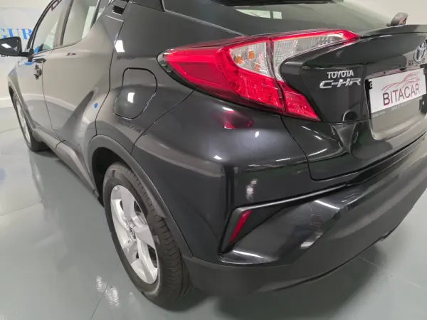 Toyota C-HR 1.8 HSD CONFORT 20