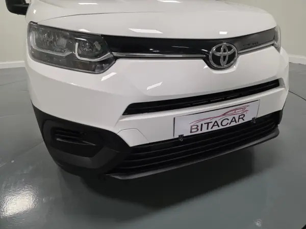 Toyota Proace CITY 1.5D IVA DEDUTIVEL 6