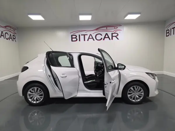 Peugeot 208 1.2 ACTIVE 67