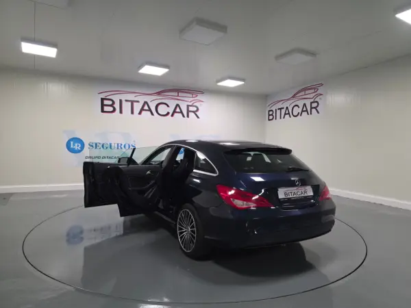 Mercedes-Benz CLA 180 d Shooting Brake Urban 43