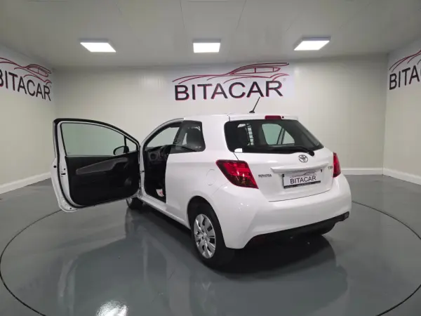 Toyota Yaris BIZZ 1.4 D-4D 90CV IVA DEDUTIVEL 56